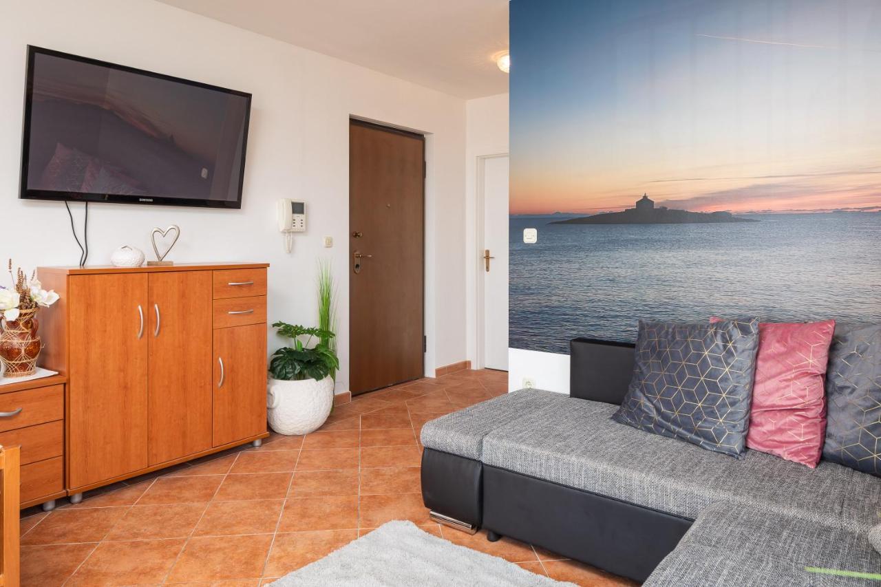 Sunrise Apartment Hvar ฮวาร์ ภายนอก รูปภาพ